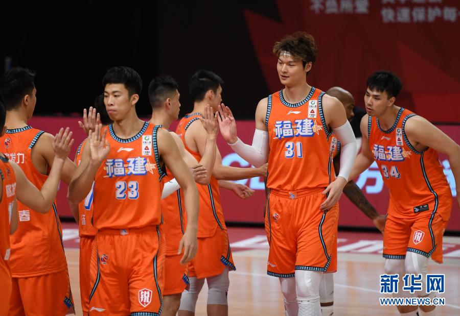 广西队战胜福建队，取得胜利