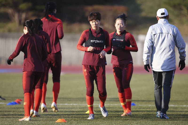 战术娴熟，球队一鼓作气领先对手的简单介绍