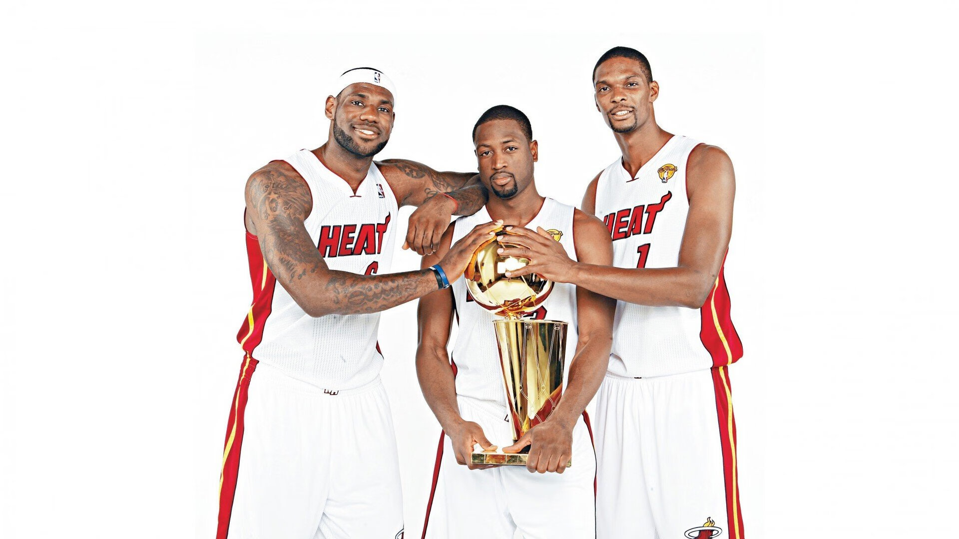 意甲焦点战之夜，萨卡关键节点连续得分，诠释巨星价值